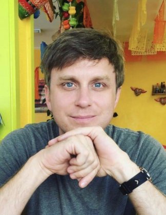 Headshot of Dr. Timothy Spellman