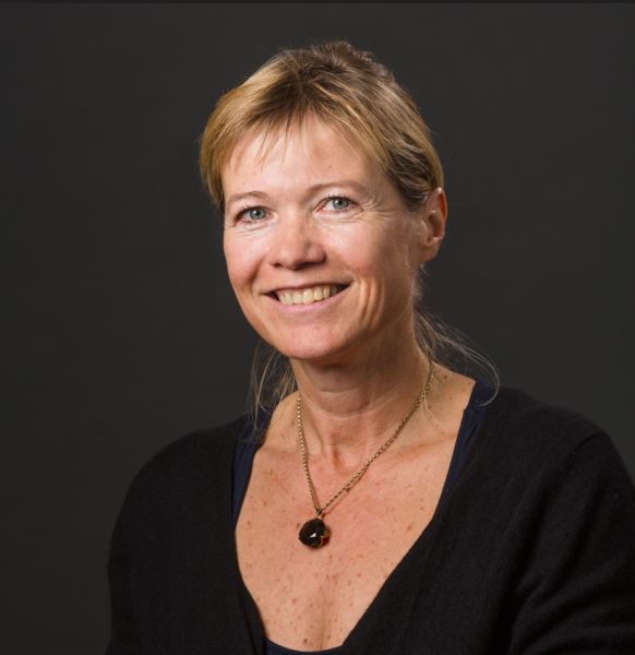 Headshot Dr. Anne Eichmann